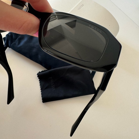 Prada PR 17WSF Sunglasses 51mm - Picture 3 of 9
